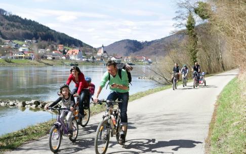טיול אופניים לאורך הדנובה למשפחות מלינץ לוינה ב-7 ימים